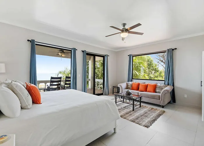 Luxury Villa, Infinity Pool & Ocean Views